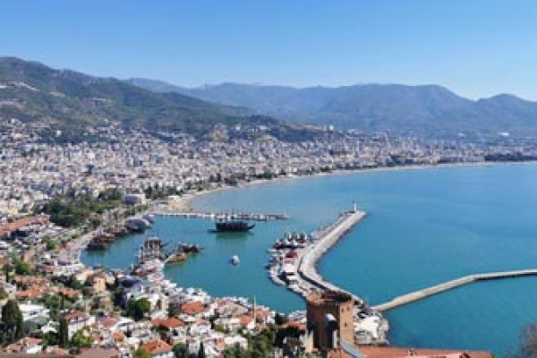 Alanya – Hike up the Castle Hill – Gourds in the Bazaar