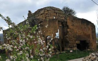 Dağ Pazarı - Libanon Zedern und Basilika